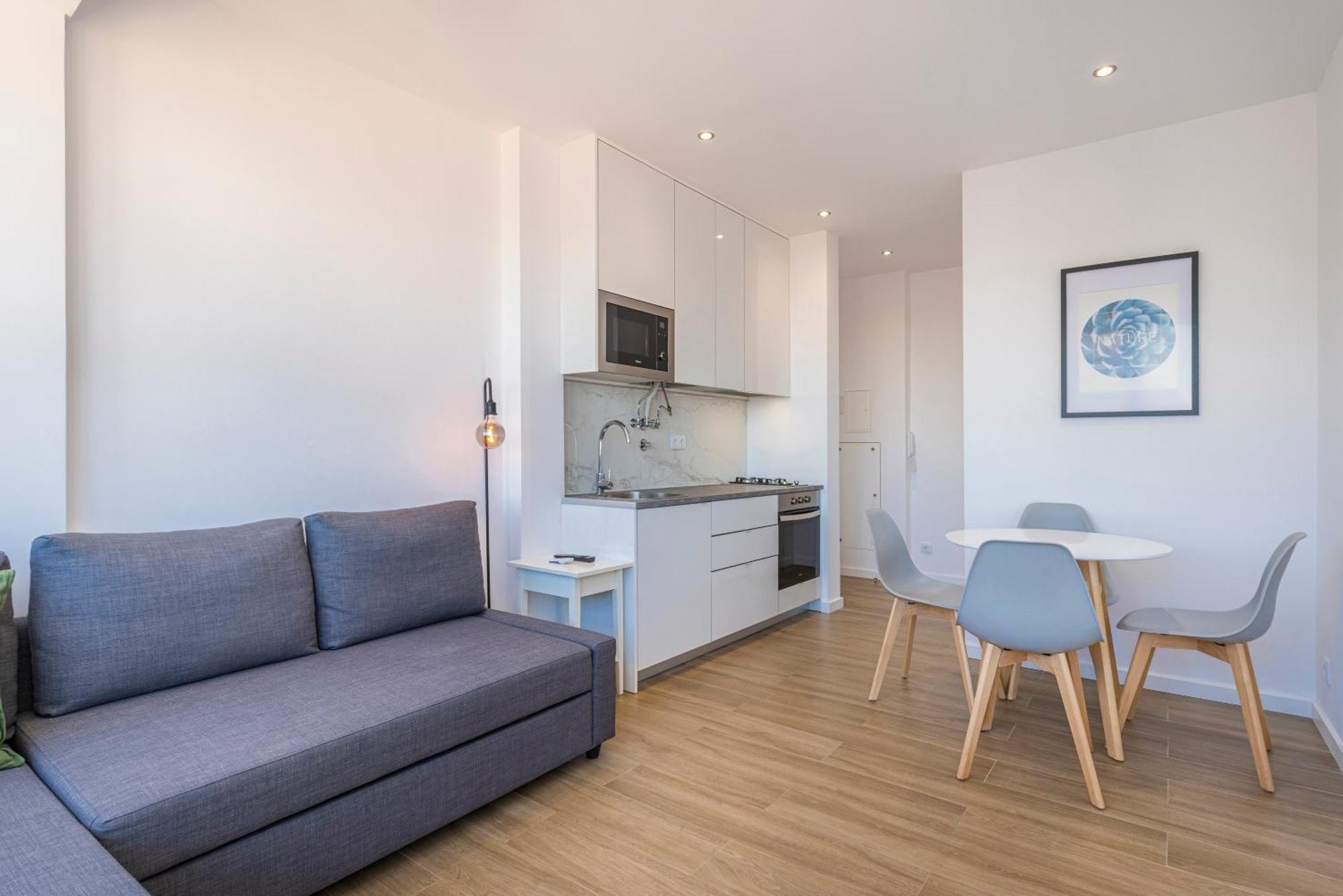 Apartment 112 Ii